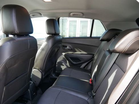 Used 2020 Chevrolet Trax LT w/ Driver Confidence Package image 8