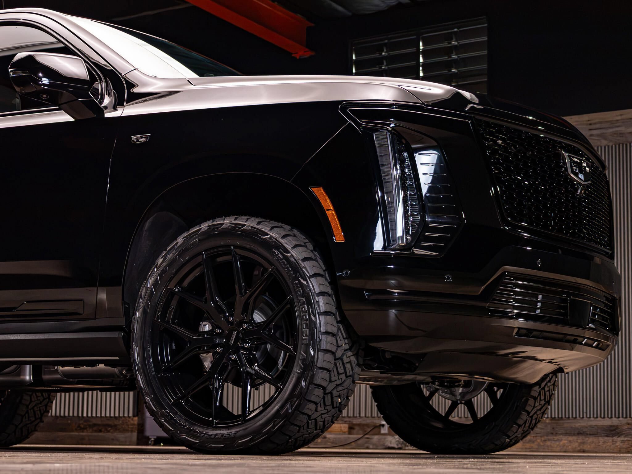 Used 2027 Cadillac Escalade Platinum Sport w/ LPO, Floor Liner Package AWD/4WD image 12