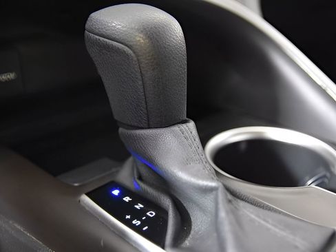 Used 2022 Toyota Camry LE image 24