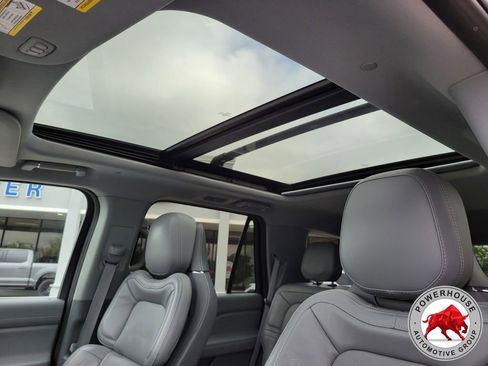 Used 2021 Lincoln Navigator Reserve w/ Luxury Package AWD/4WD image 26