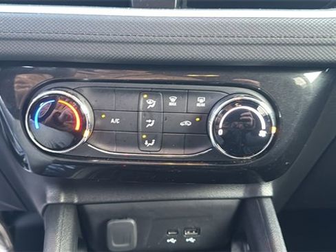 Used 2024 Chevrolet TrailBlazer LT image 18