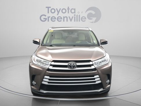 Used 2019 Toyota Highlander XLE image 21