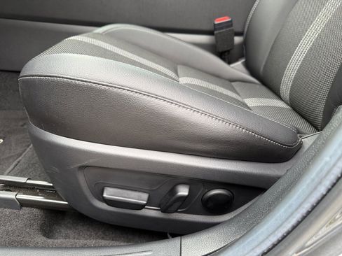 Used 2025 MAZDA CX-50 2.5 Hybrid w/ Preferred Pkg image 32