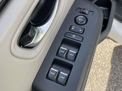 Certified 2025 Honda Pilot EX-L image 16