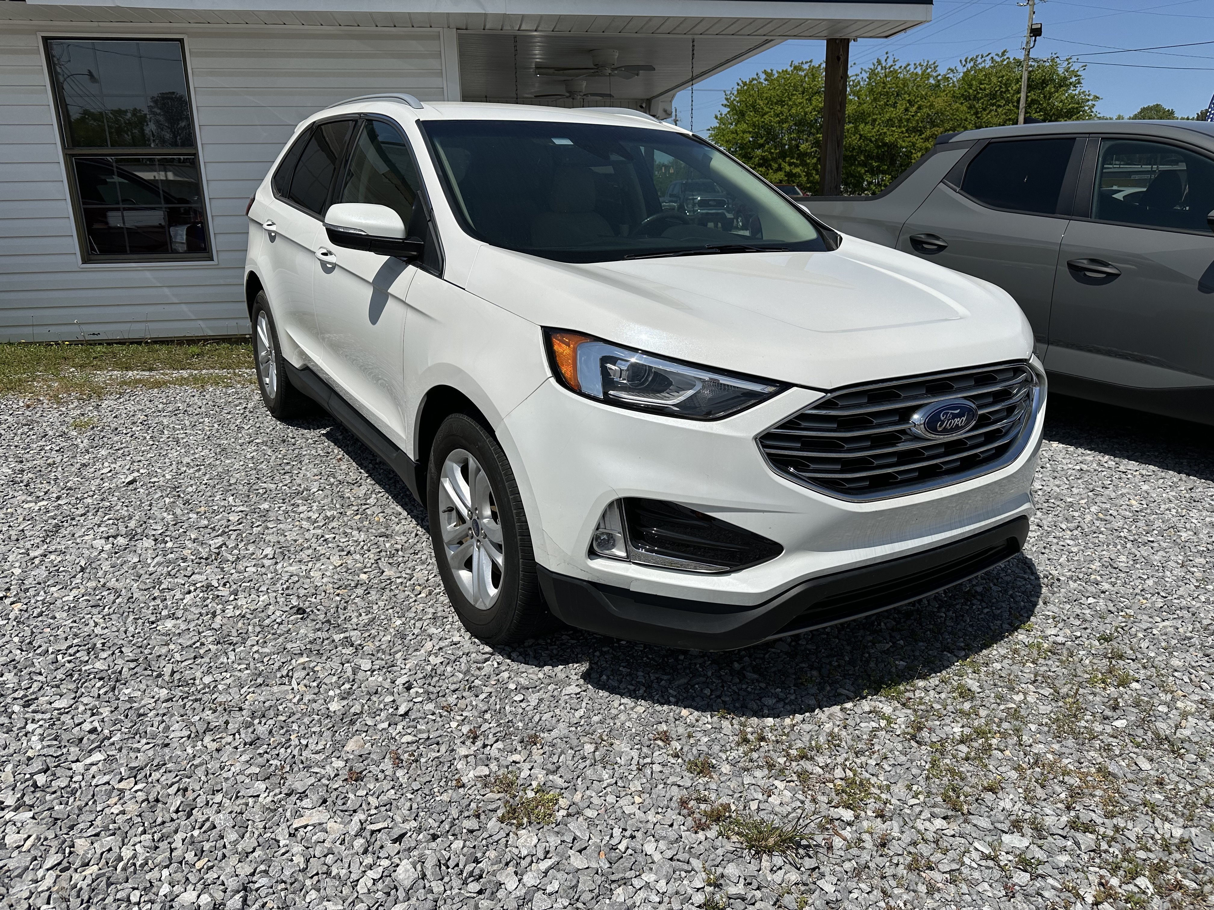 Used 2020 Ford Edge SEL FWD image 3