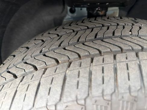 Used 2024 Chevrolet Equinox LT w/ LPO, Floor Liner Package AWD/4WD image 27