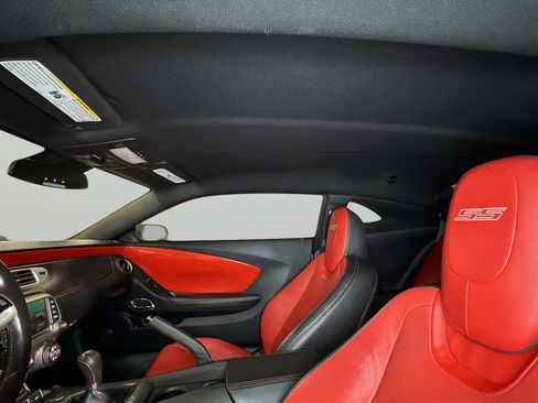 Used 2014 Chevrolet Camaro SS RWD image 31