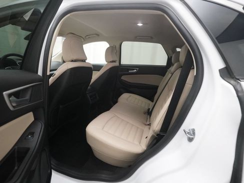 Used 2024 Ford Edge SEL w/ Convenience Package AWD/4WD image 16