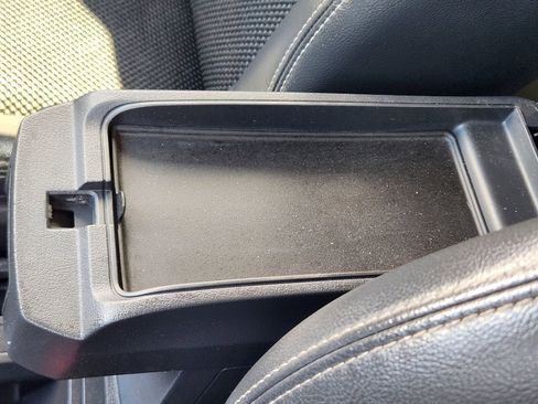 Used 2016 Jeep Compass Latitude image 21