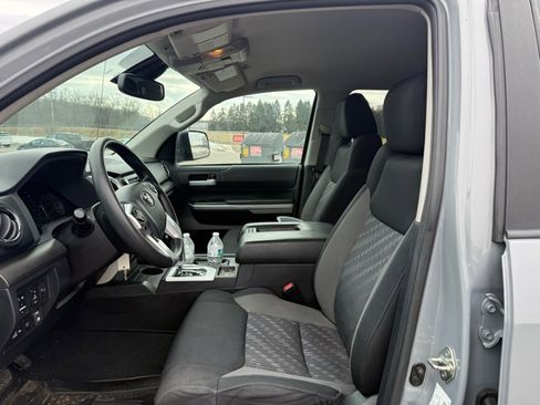 Used 2018 Toyota Tundra SR5 w/ TRD Off Road Package image 10