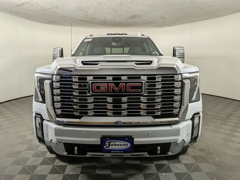 New 2026 GMC Sierra 2500 Denali w/ Denali Reserve Package AWD/4WD image 2