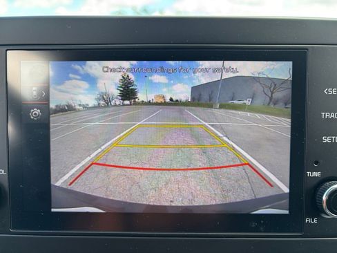 Used 2025 Kia Sportage LX image 23