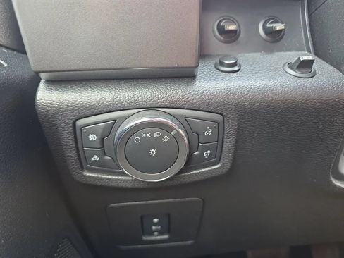 Used 2017 Ford F150 XLT w/ Equipment Group 302A Luxury RWD image 26