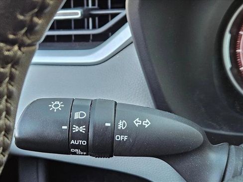 Used 2023 Toyota RAV4 XLE Premium image 16