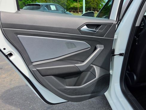 Used 2026 Volkswagen Jetta SE FWD image 43