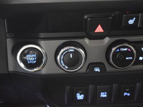 Used 2017 Toyota Tacoma TRD Pro AWD/4WD image 82