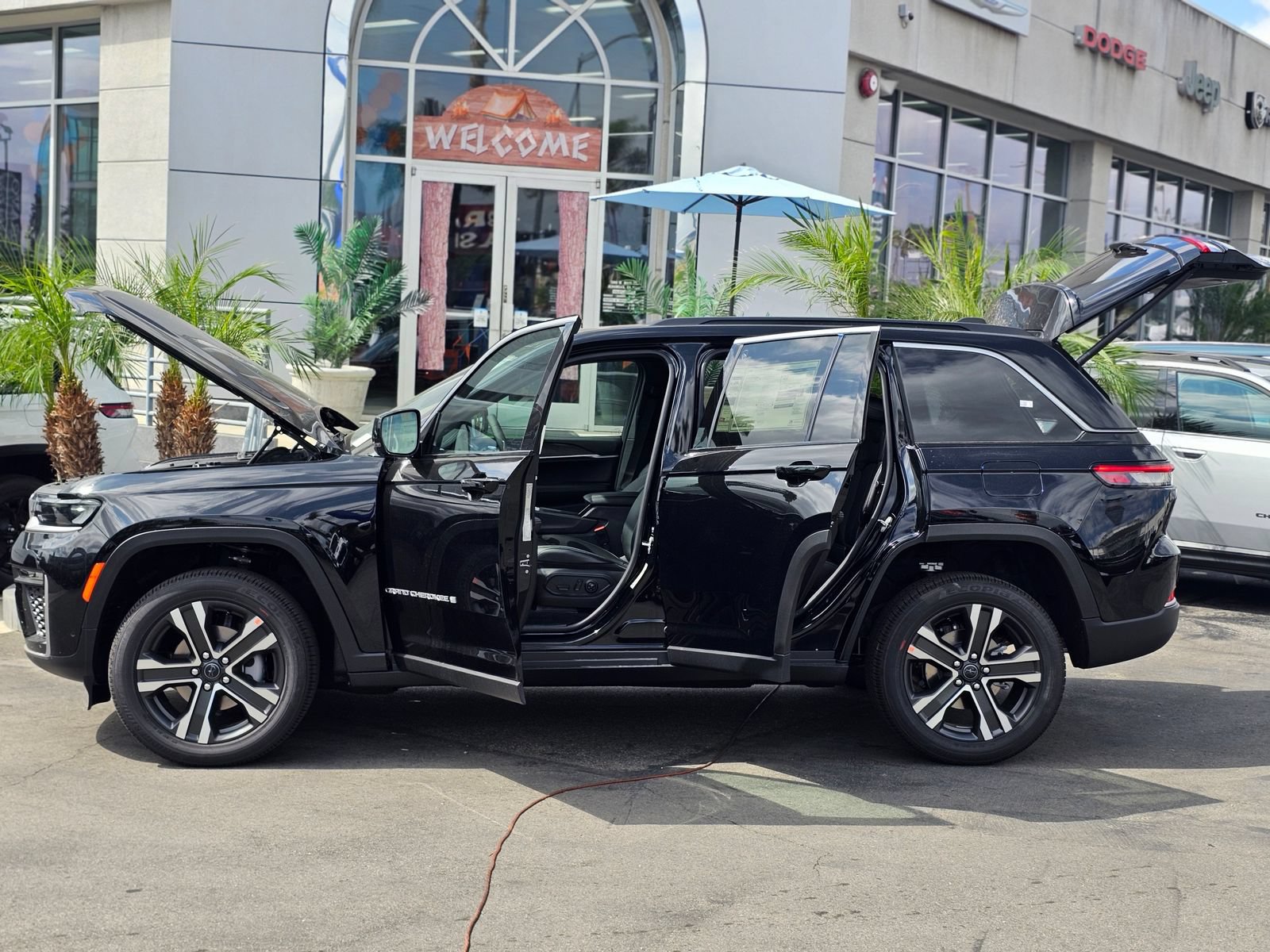 New 2027 Jeep Grand Cherokee Limited AWD/4WD image 16
