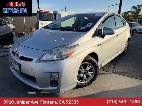 Used 2011 Toyota Prius Two FWD image 1