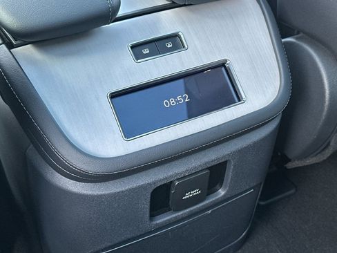 Used 2025 Lincoln Navigator Reserve w/ Jet Appearance Package AWD/4WD image 15