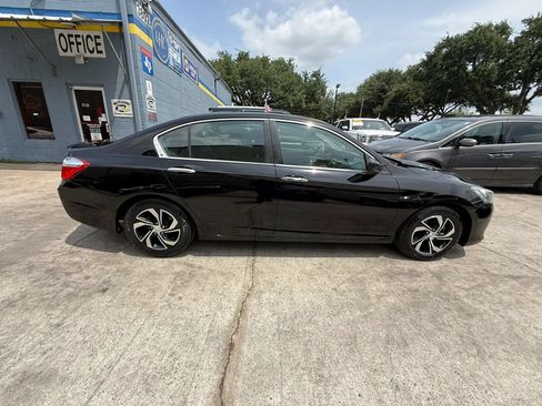Used 2015 Honda Accord Sport image 8