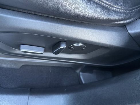 Used 2020 Ford Explorer Limited image 25