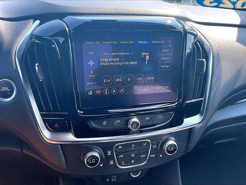 Used 2023 Chevrolet Traverse RS AWD/4WD image 6
