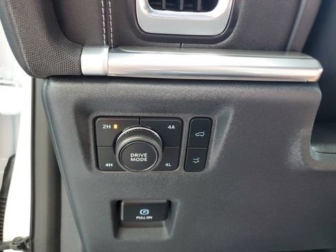 Used 2025 Ford Expedition Max Platinum AWD/4WD image 30