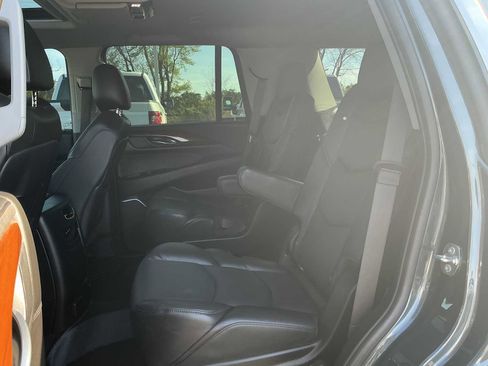 Used 2020 Cadillac Escalade Premium Luxury AWD/4WD image 23
