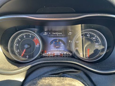 Used 2019 Jeep Cherokee Limited image 19