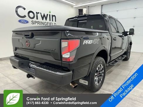 Used 2023 Nissan Titan PRO-4X w/ Pro-4x Convenience Package image 6