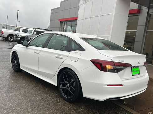 Used 2025 Honda Civic Sport image 15