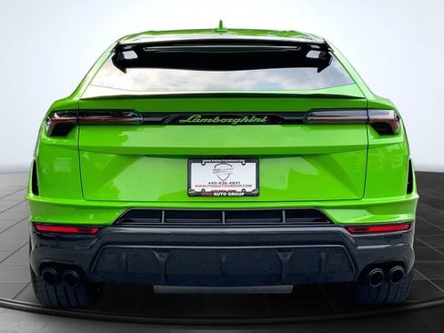 Used 2024 Lamborghini Urus Performante AWD/4WD image 9