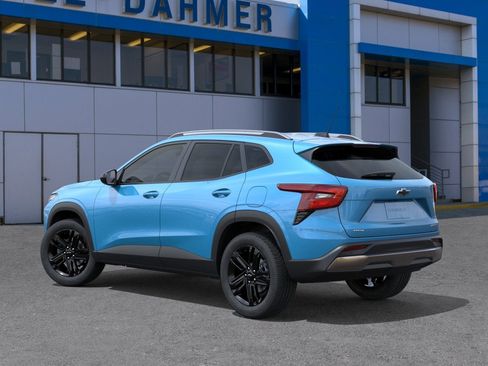 New 2026 Chevrolet Trax ACTIV w/ Sunroof Package FWD image 17
