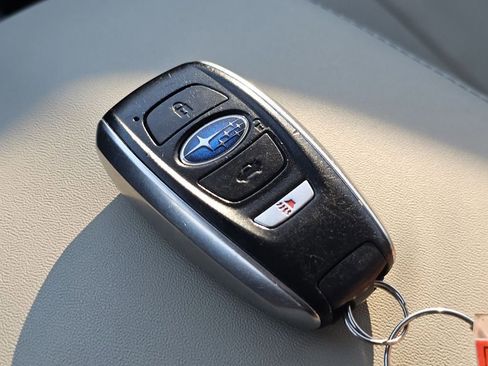 Used 2019 Subaru Ascent Limited image 36