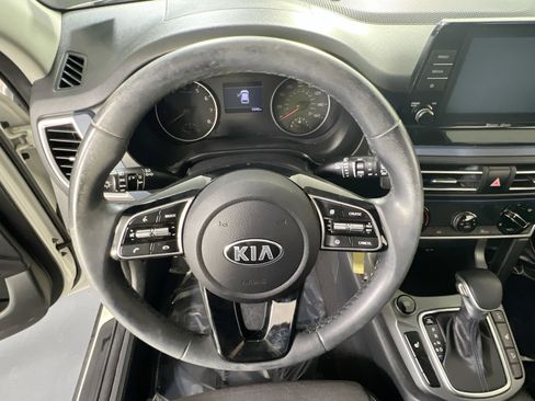 Used 2021 Kia Seltos S image 11