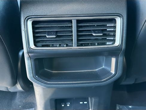 Used 2024 Volkswagen Atlas Cross Sport SE w/ Black Wheel Package image 19