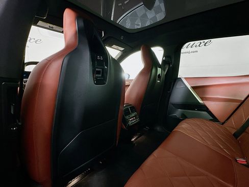 Used 2023 BMW iX xDrive50 w/ Ultimate Package 2 image 24