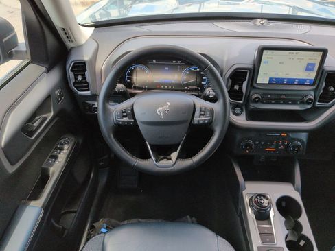 Used 2023 Ford Bronco Sport Outer Banks w/ Tech Package AWD/4WD image 16