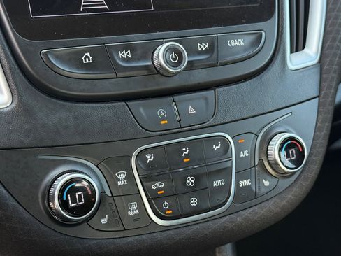 Used 2024 Chevrolet Malibu LT image 19