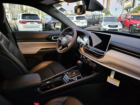 New 2026 Jeep Compass Limited image 26