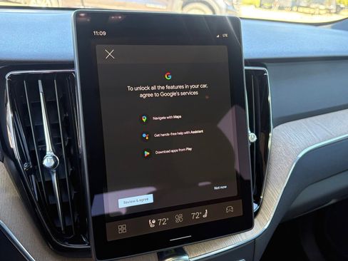 New 2026 Volvo XC60 B5 Plus w/ Protection Package Premier image 13