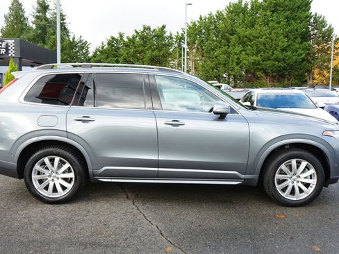 Used 2018 Volvo XC90 T6 Momentum w/ Convenience Package image 8