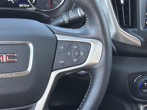 Used 2022 GMC Terrain Denali w/ Denali Premium Package image 10