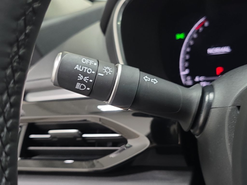 Used 2024 Acura MDX w/ Technology Package AWD/4WD image 25