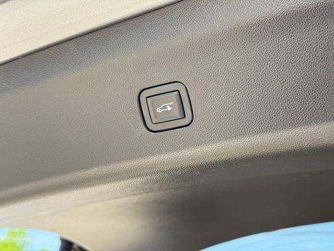 Used 2019 Buick Enclave Essence image 30