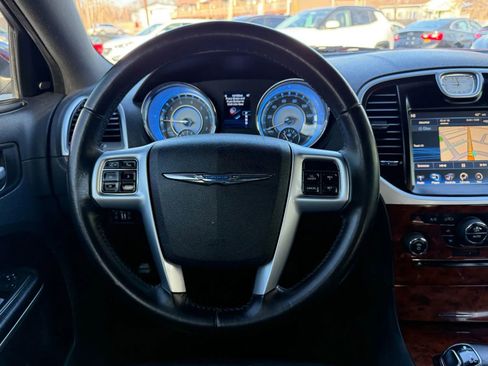 Used 2012 Chrysler 300 Limited image 27