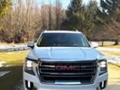 Used 2023 GMC Yukon SLT w/ SLT Luxury Package