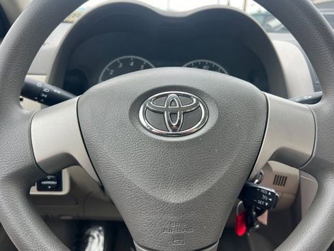 Used 2010 Toyota Corolla LE image 19