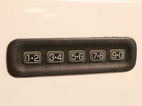 Used 2000 Ford Excursion Limited image 72