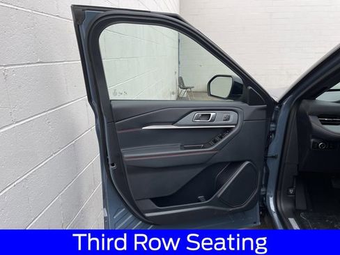 New 2026 Ford Explorer ST-Line w/ ST-Line Street Pack AWD/4WD image 17